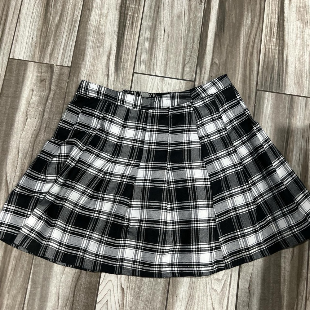 Rue21 Black and White Plaid Skater Skirt